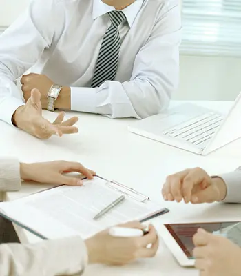 1. 분야별 전문변호사. 검찰,경찰,법원 전관출신 변호사와 형사,이혼,상속,부동산,민사,도산,세무,회계등 다양한 분야의 전문가가 투입됩니다.