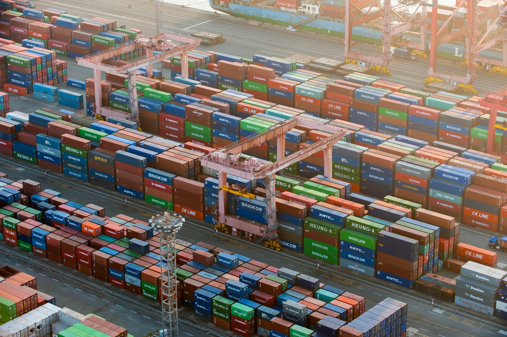 관세전문변호사 특송물품 통관방식 목록통관 간이수입신고